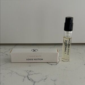 Louis Vuitton Sample L'Immensité